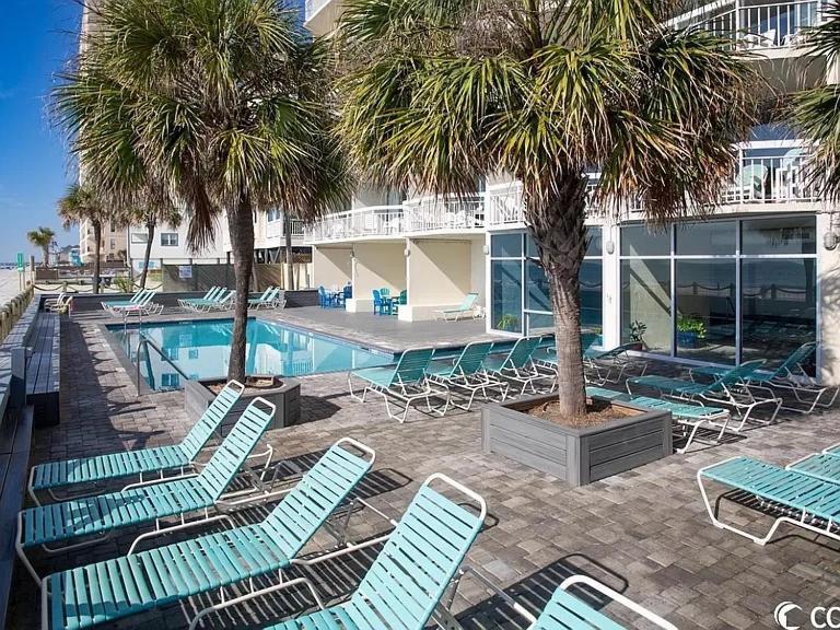 405 Waters Edge Hotel Garden City Buitenkant foto