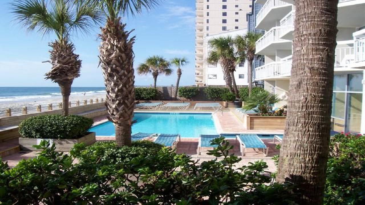 405 Waters Edge Hotel Garden City Buitenkant foto